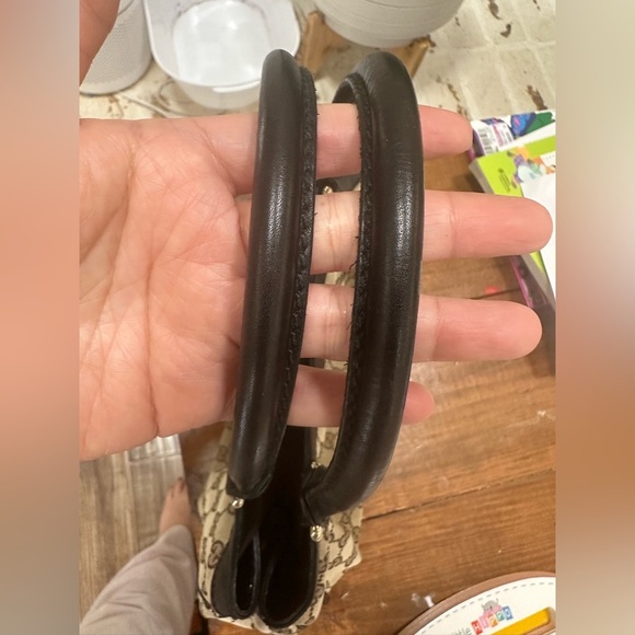 GUCCI GG Canvas Sukey Purse - Picture 10 of 14